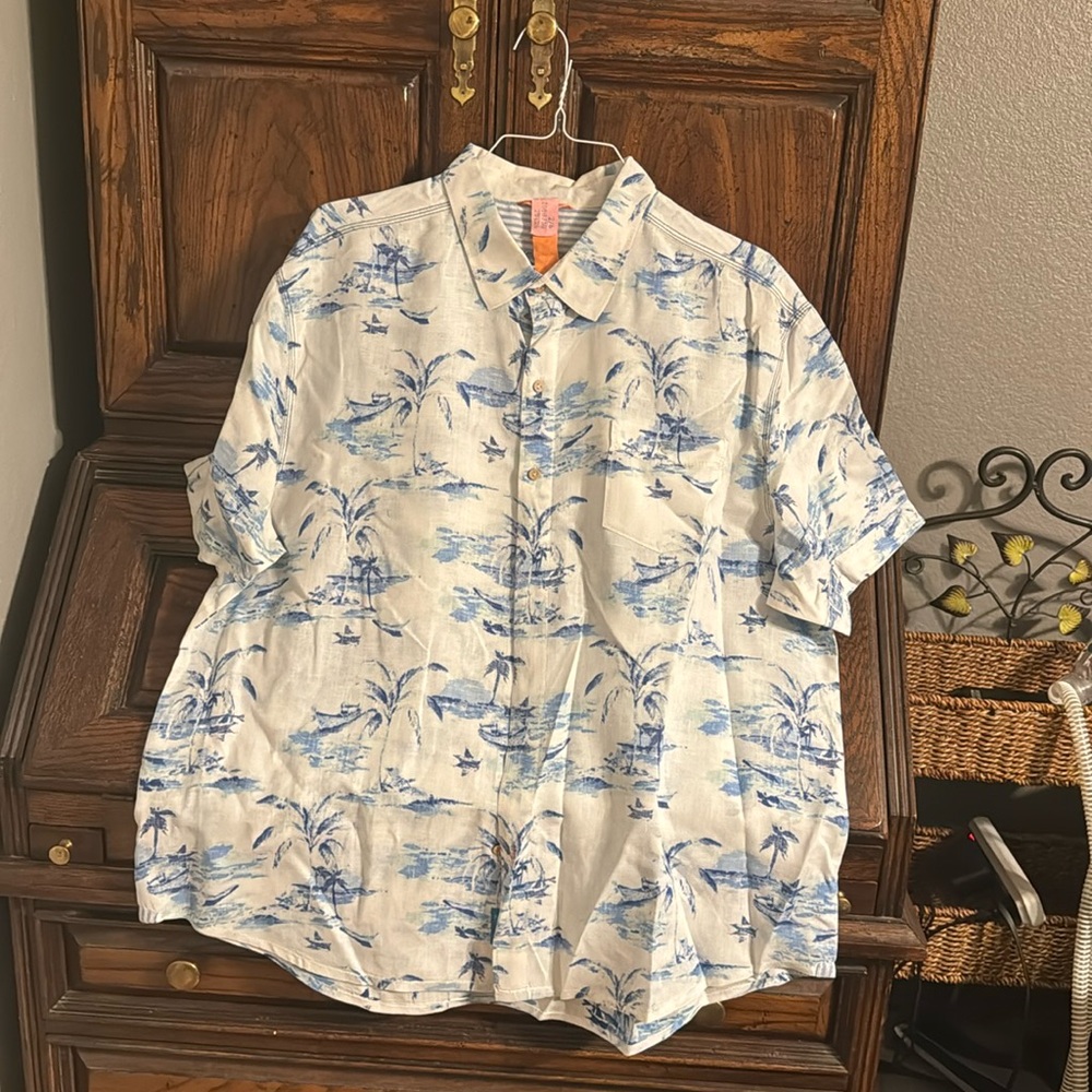 Tommy Bahama button down 100% Linen